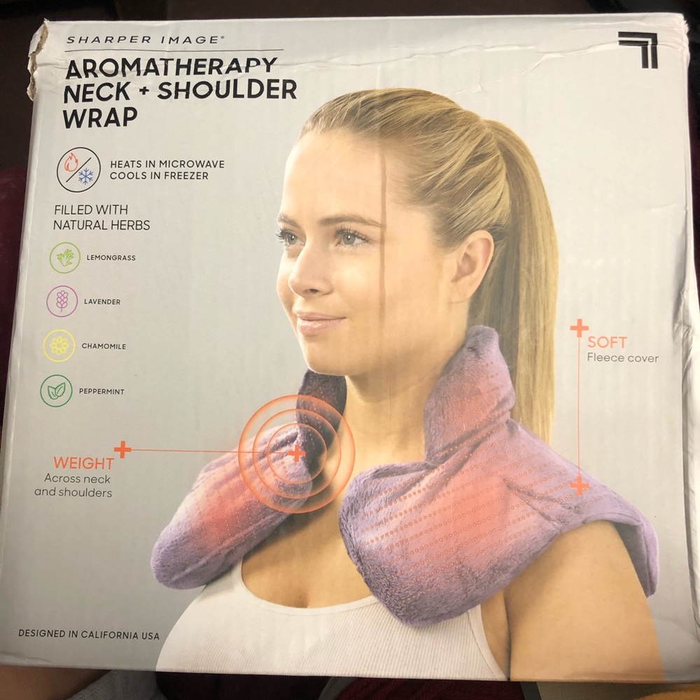 Aromatherapy neck and shoulder wrap